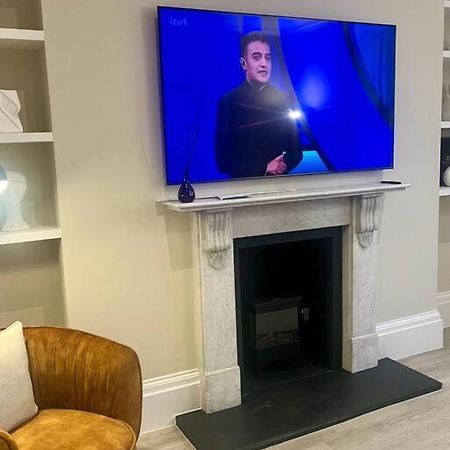 New Flat In Holland Park Appartement Londen Buitenkant foto