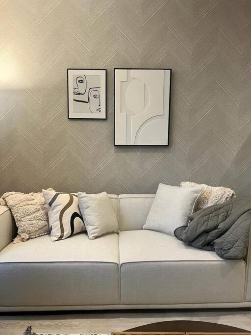 New Flat In Holland Park Appartement Londen Buitenkant foto